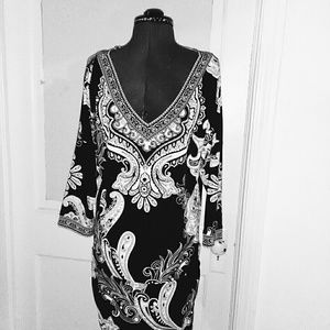 V-necked Paisley print dress or top